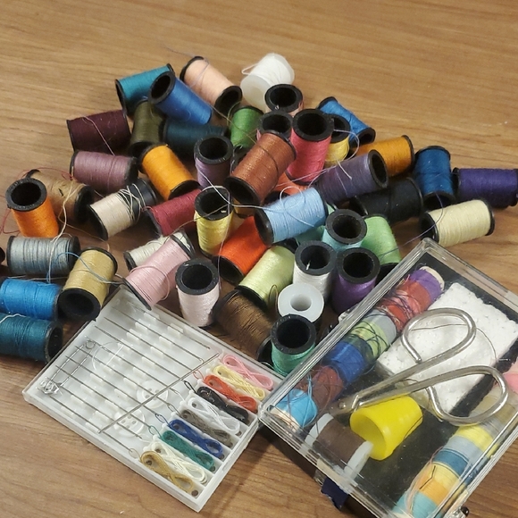 Multicolor Sewing Thread and Tool Set - Picture 3 of 3